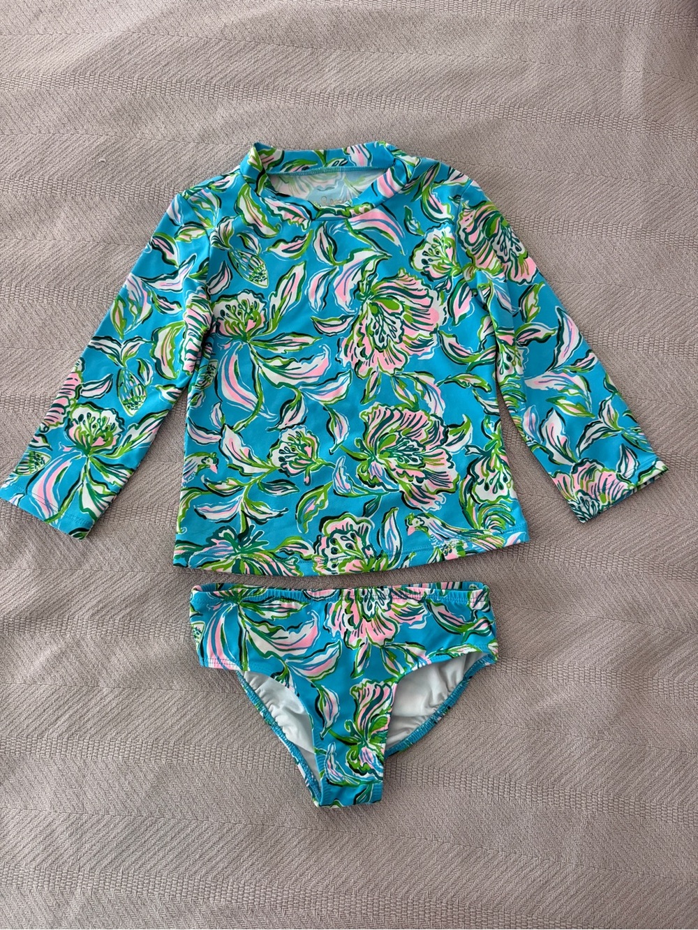 Lilly Pulitzer- Girls Size 5 Rash Guard Swim Set